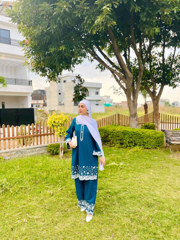 Ghazal – Embroidered Khaddar 2-Piece Set